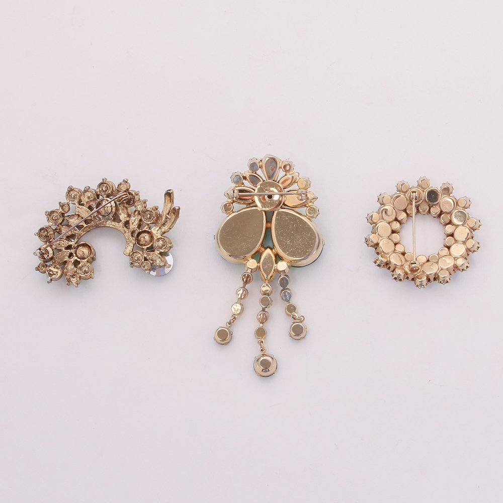 Vintage Costume Brooches EBTH